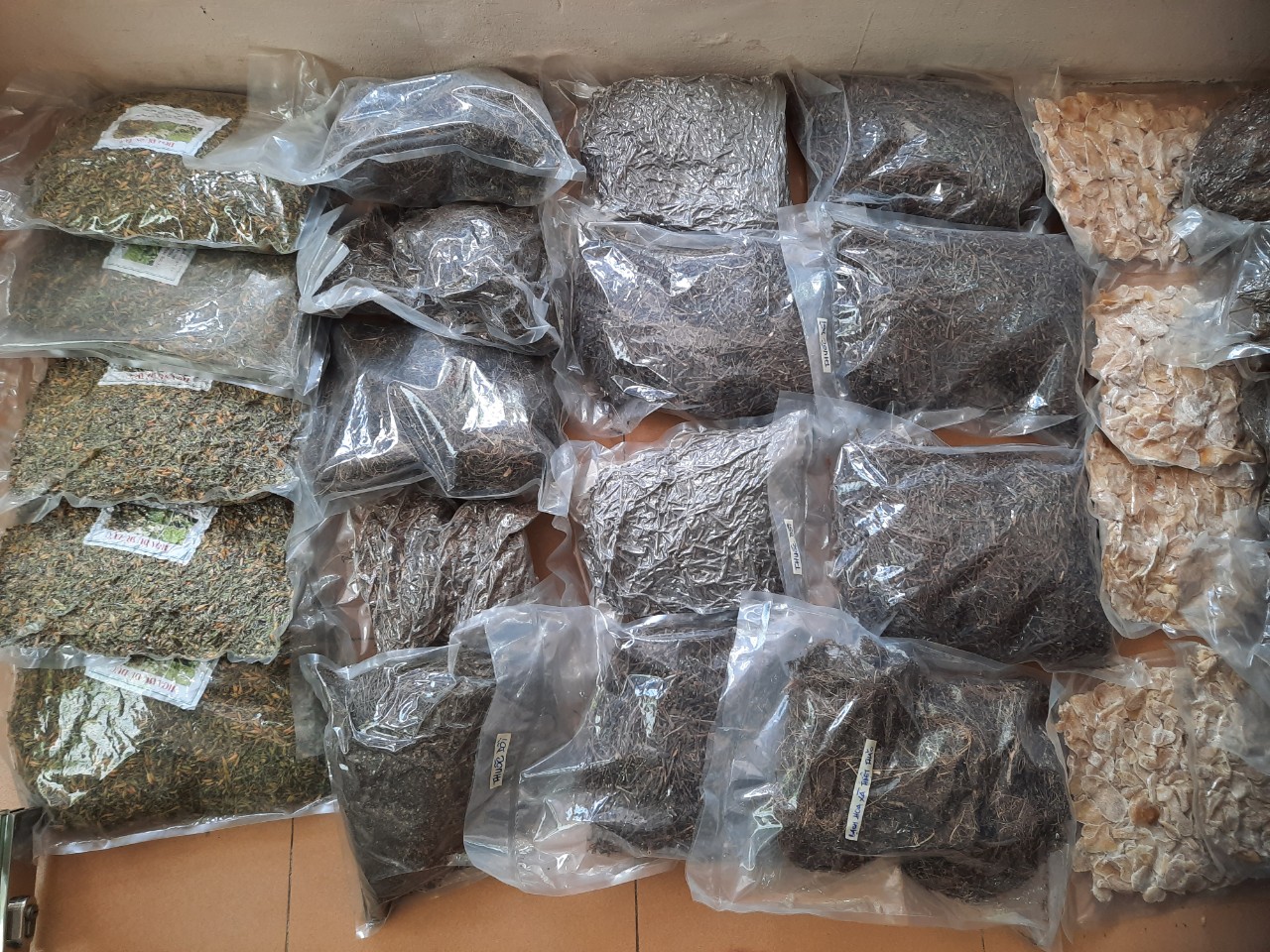 chuyển phát nhanh thuốc nam đi Mỹ